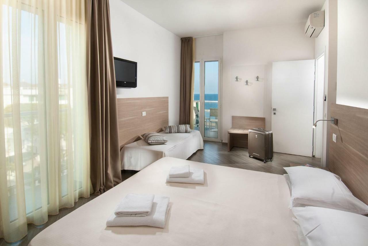 Hotel Atlantic & Spa Gabicce Mare Exterior foto